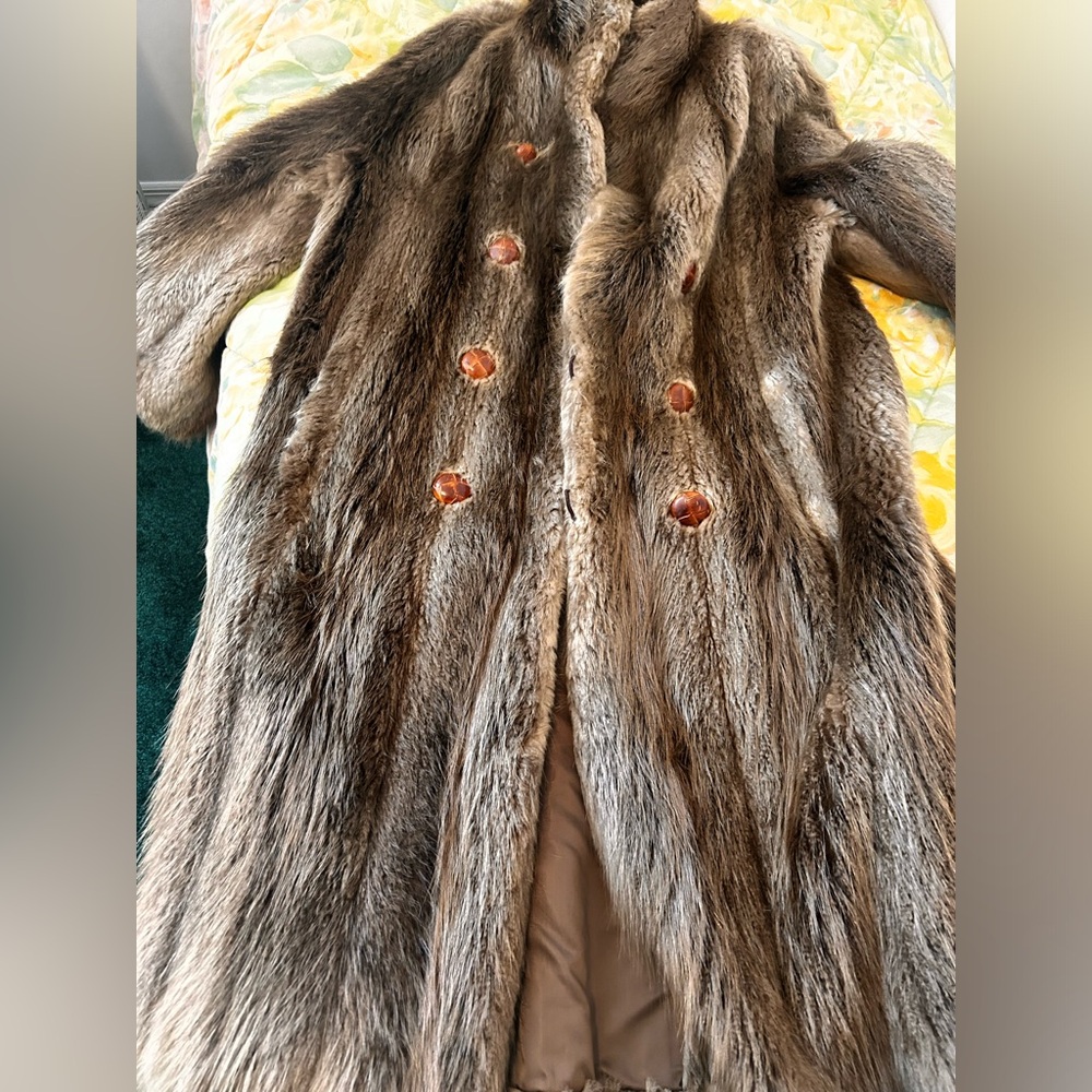 Luxury Beaver Fur Jacket with Sheepskin Shearling Embossed Buttons